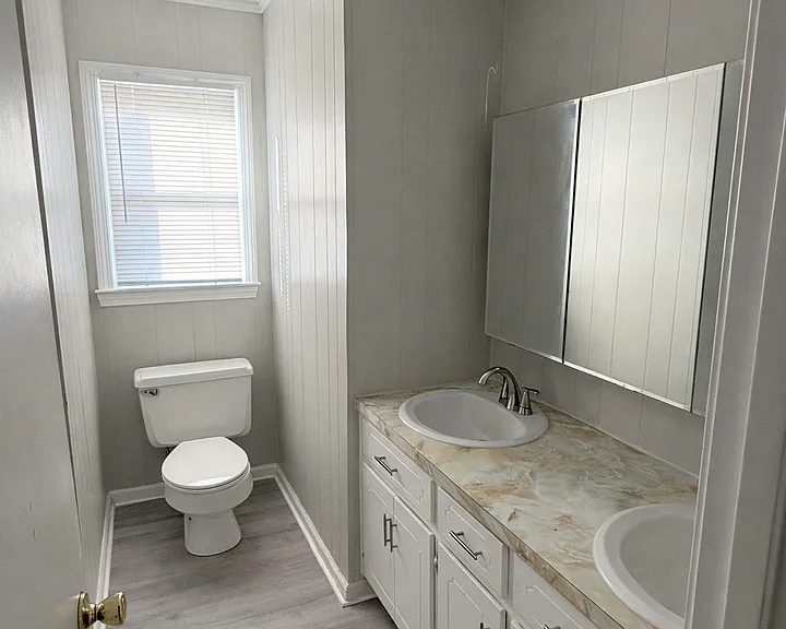 152 Leonard Dr — Photo 4