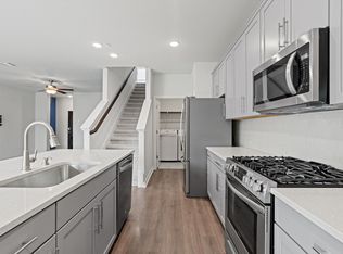 2500 Forest Creek Dr #302, Round Rock, TX 78665