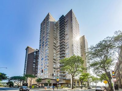 6301 N Sheridan Rd APT 20E, Chicago, IL, 60660
