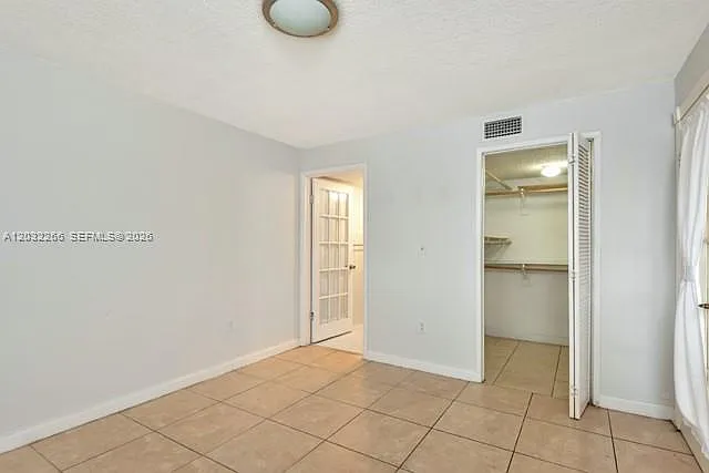 2735 W 52nd St #402 — Photo 14