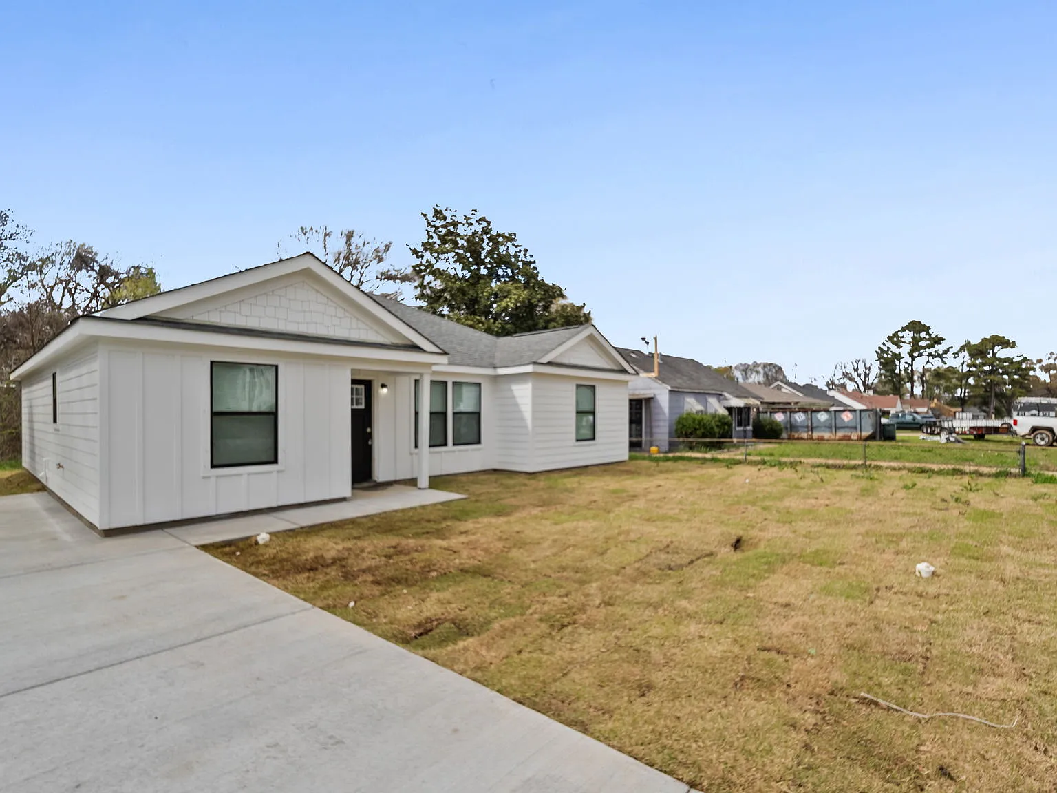 Newly Constructed Home with Open-Concept Living & Modern Finishes — Photo 2