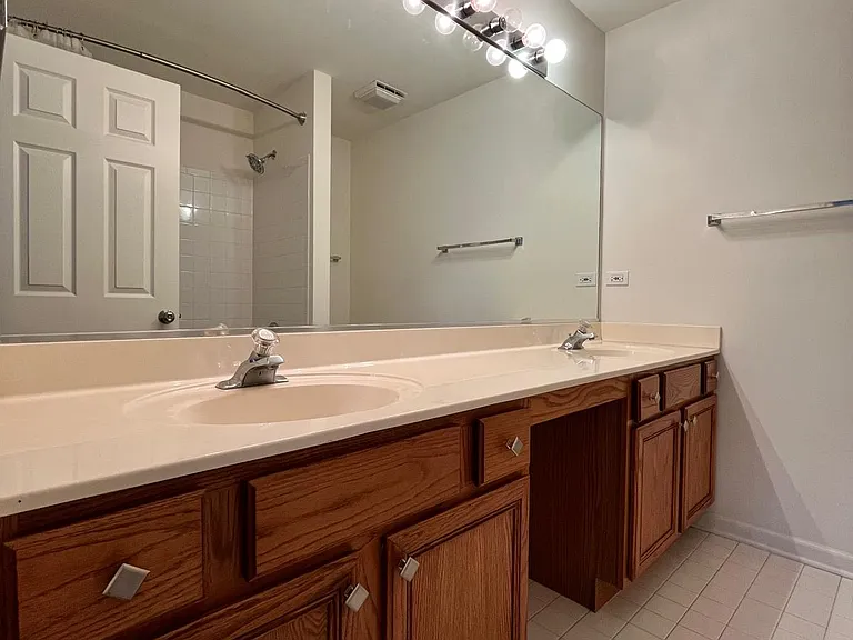 2803 Bluewater Cir — Photo 15
