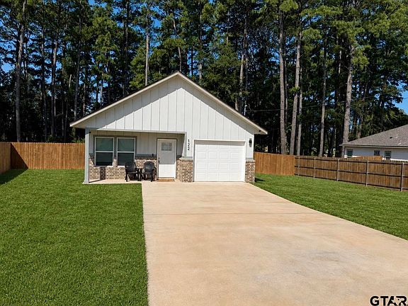 2nd image of 122 Mowery Ln