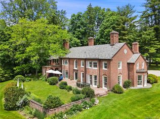 99 Cantitoe St, Katonah, NY 10536