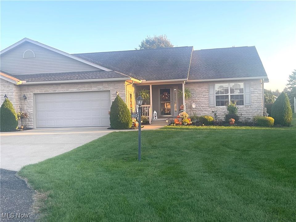1st image of 1012 Evergreen Dr NW