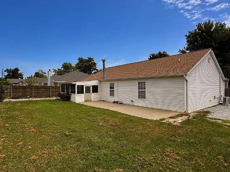 659 Frances Dr — Photo 23