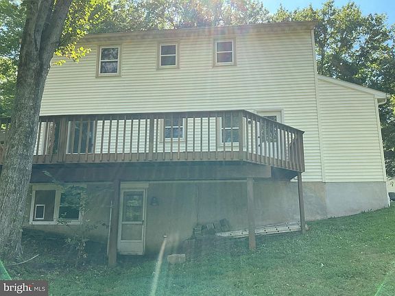 4th image of 329 Thistle Ln