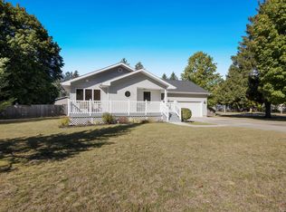 109 N Cherry St, Kalkaska, MI 49646