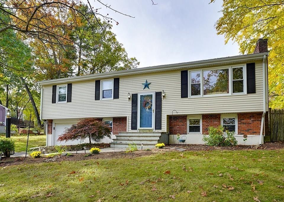 1st image of 10 Clearview Dr