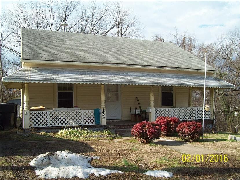 1st image of 123 Fuller St