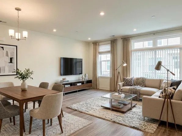 18104 Donatello Dr W, Princeton, NJ 08540