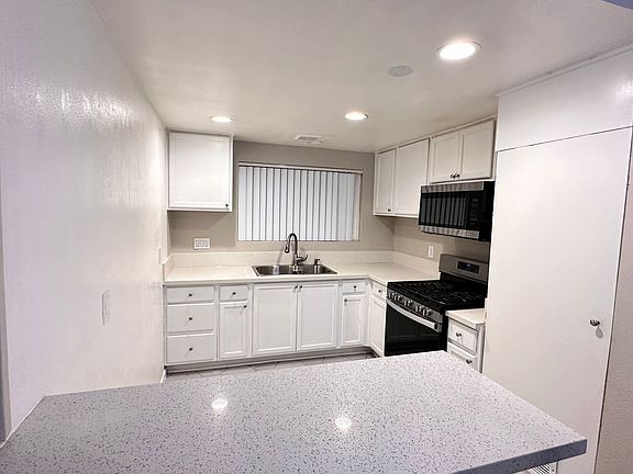 5th image of 705 W Provential Dr APT B