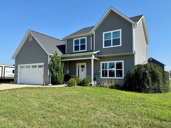 1665 Redbud Ct