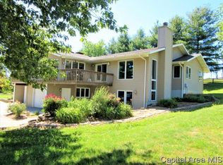 8187 Thomas Rd, Rochester, IL 62563