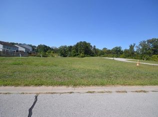 1412 Fairwood Dr, Belleville, IL 62220
