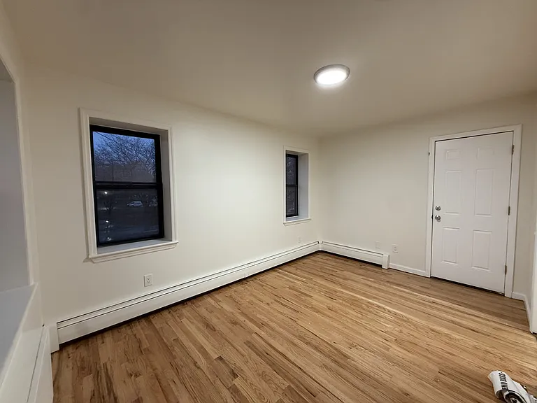 1194 Dumont Ave — Photo 6