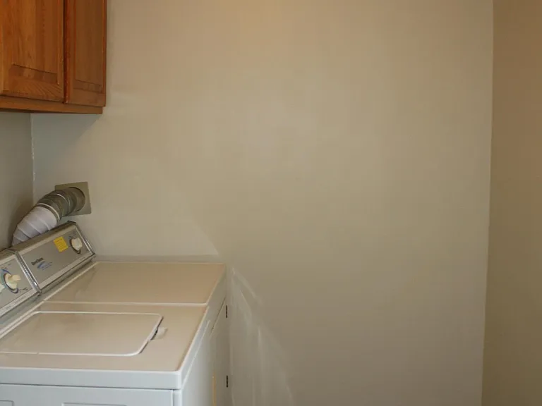 515 S Woodlawn Ave — Photo 3