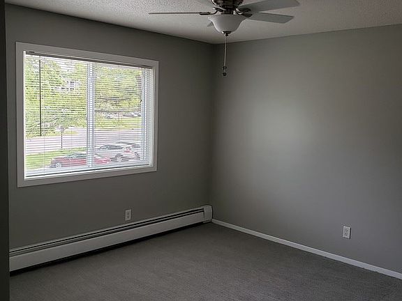 5th image of 180 County Road B2 E APT 31
