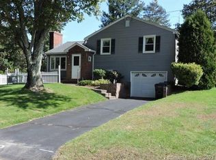 61 Farmstead Dr, South Windsor, CT 06074