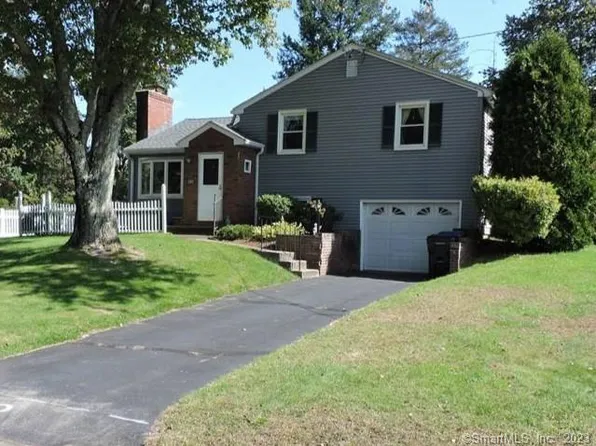 61 Farmstead Drive, South Windsor, CT 06074