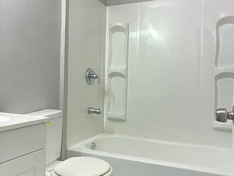 401 S Gray St — Photo 13