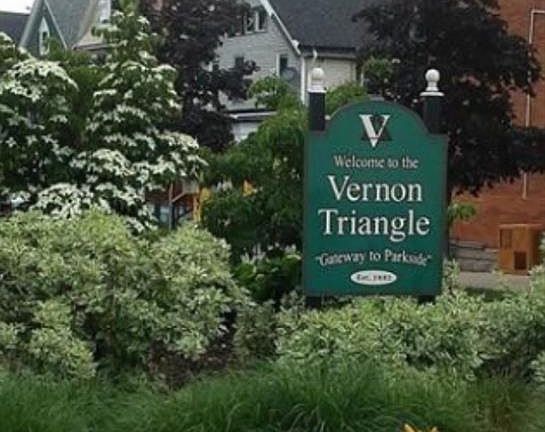 3rd image of 53 Vernon Pl