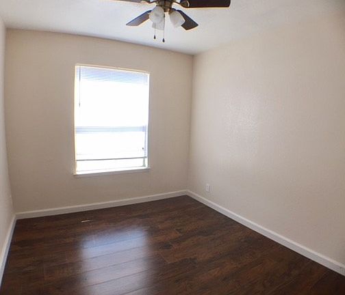 4th image of 7039 Grand Valley Dr