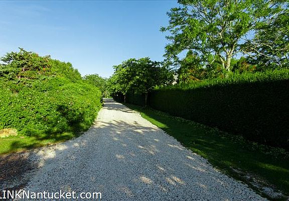 ANN'S LANE