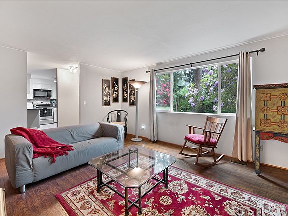 4th image of 11613 47th Drive NE