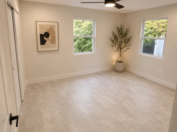7066 54th Ave N, Saint Petersburg, FL 33709