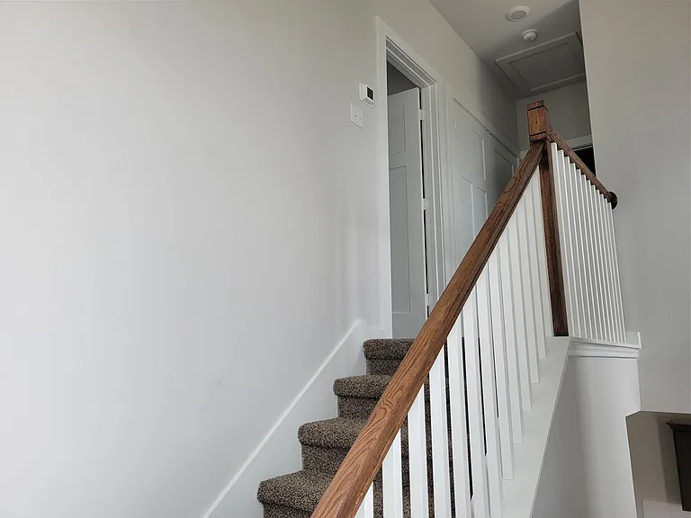 710 Granger Ln — Photo 8