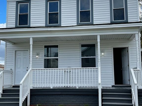 2nd image of 2211 Queen St #B