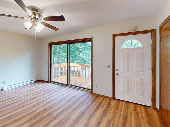 5th image of 128 Saint Andrews Dr