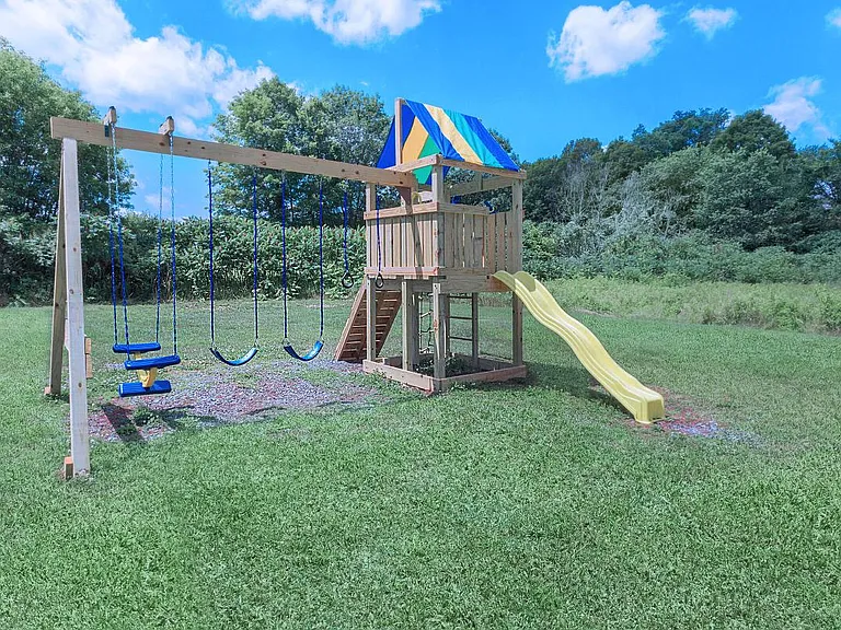 125 Meadow Ln — Photo 12