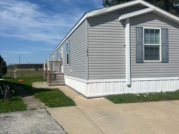 184 Carriage Ln, Sauk Village, IL 60411