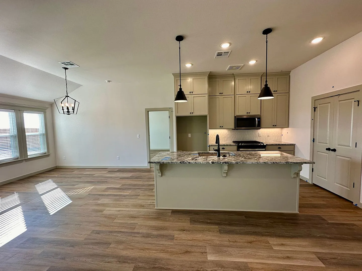 4 bedroom - Bixby Schools — Photo 4