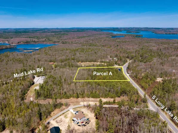 2 Mud Lake Rd, Interlochen, MI 49643