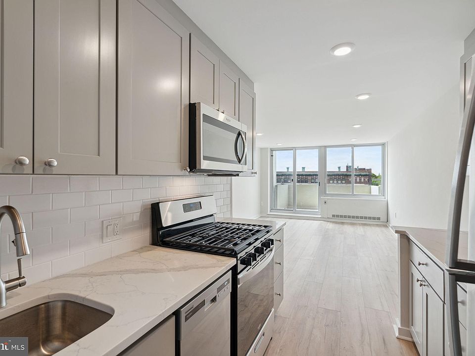 1st image of 604-36 S Washington Sq #515