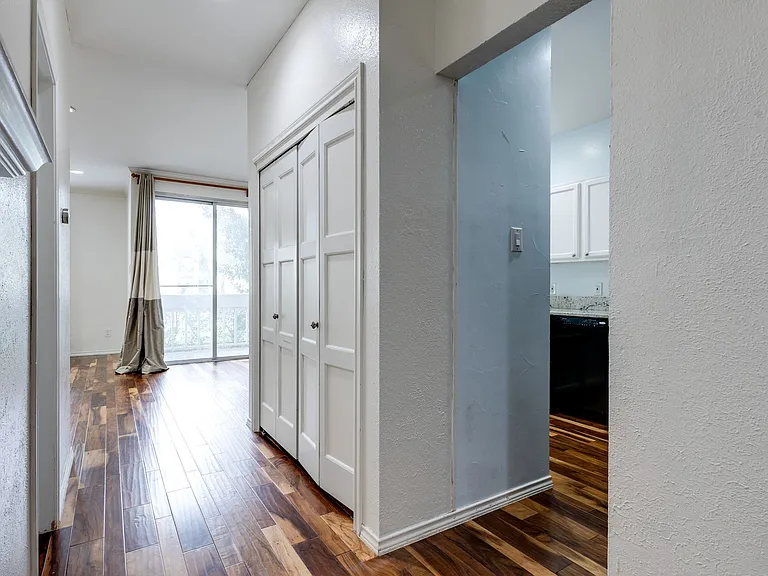 5310 Keller Springs Rd #413 — Photo 3