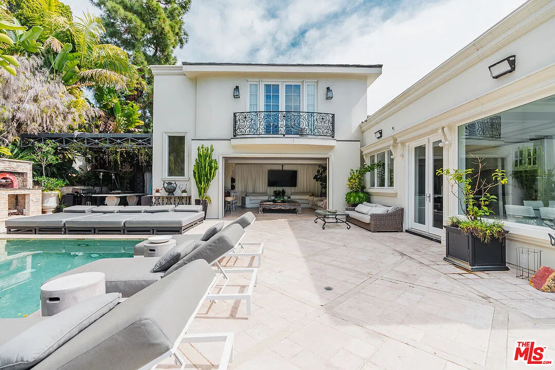 6 bed, 6.0 bath, 5297 sqft, $78,000 — Photo 3