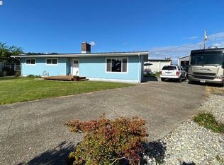 2318 High St, Reedsport, OR 97467