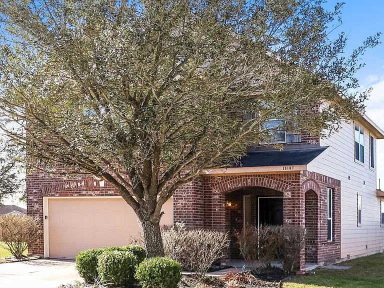 19107 Remington Grove Ct — Photo 4