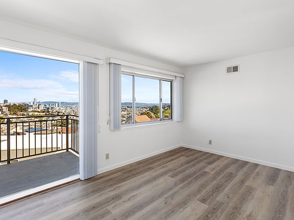 3rd image of 1440 Clayton St #102