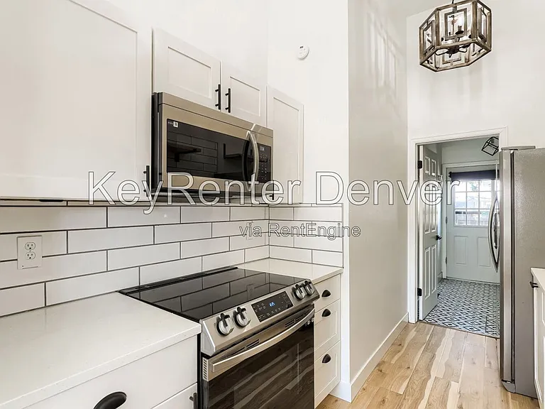 4603 S Fraser Ct — Photo 8