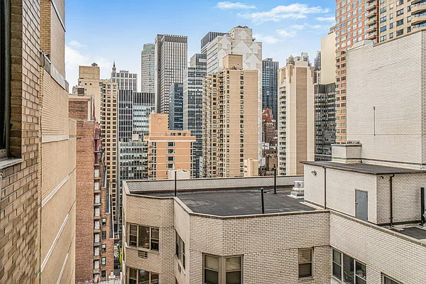 Rented by Realmart Realty LLC | media 14