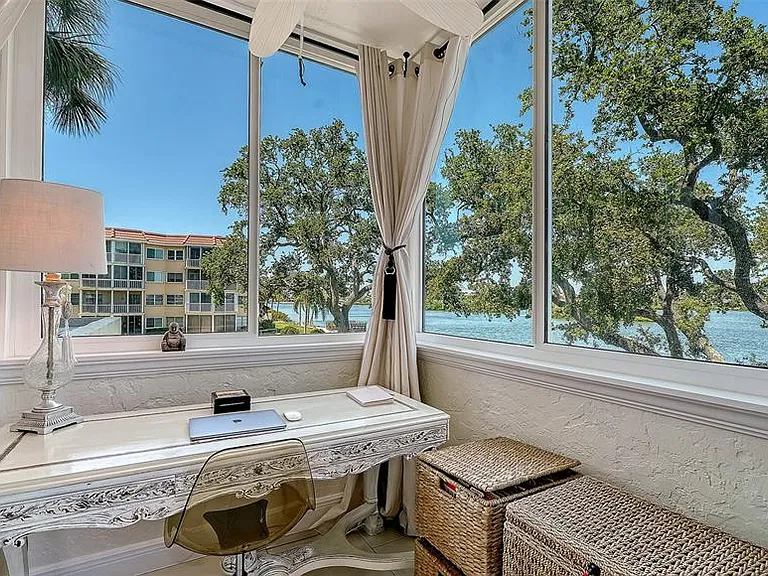 1355 S Portofino Dr #103 — Photo 20