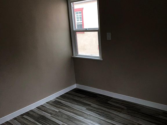 5th image of 801 N Clementine St