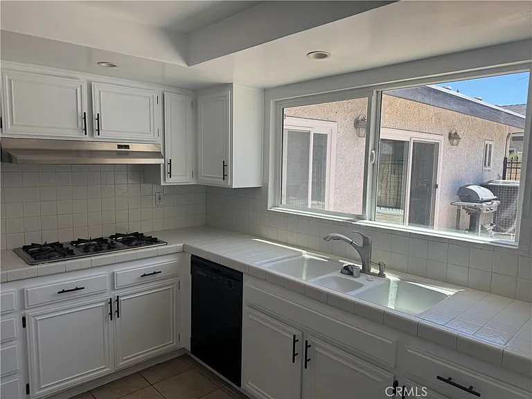 16650 Rinaldi St — Photo 10