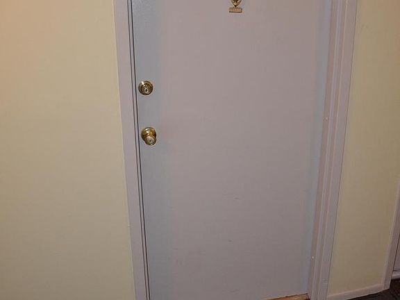 4th image of 731 Governor House Cir #74
