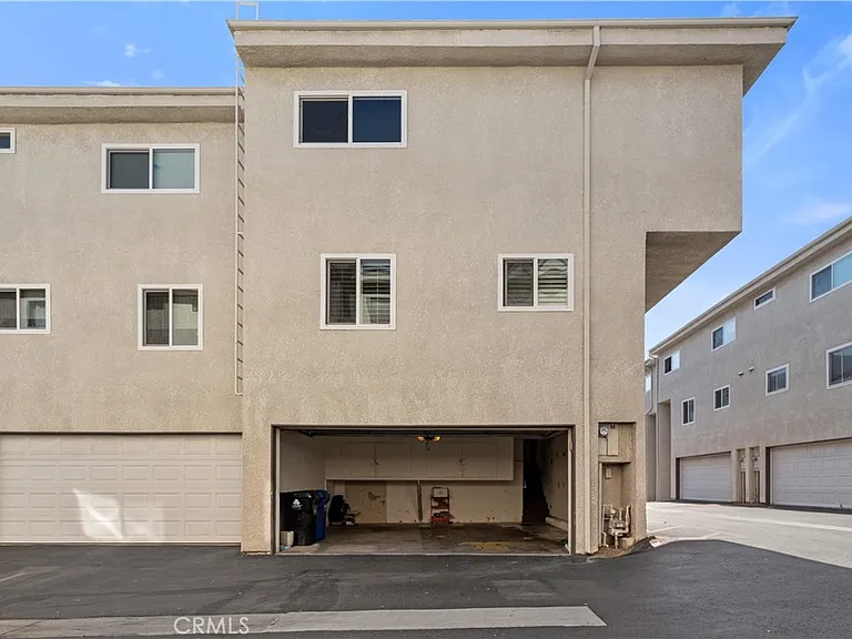 10201 Mason Ave — Photo 31